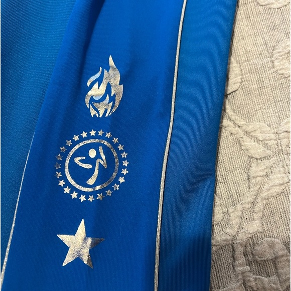 Zumba High wasted Capri Leggings - Picture 2 of 4